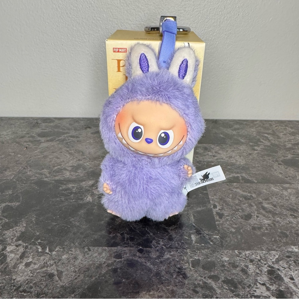 Pop Mart Pin For Love ? BNIB